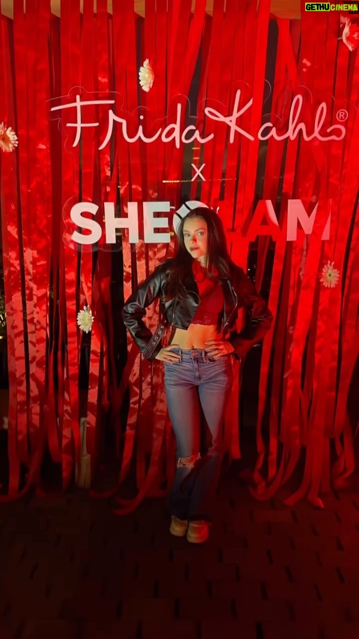 María José Mariscal Instagram - Que bonita colección de Frida Kahlo x @sheglam_official !! Ustedes ya la probaron? ❤ #sheglamxfridakahlo #sheglamcollection