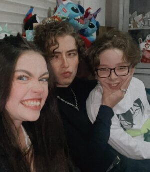 María José Mariscal Instagram - x todas las que siguen juntos 🤞🏻❤️🎄