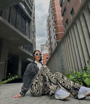 María Karla Gómez Instagram - Siempre hay un momento, un gran momento que te cambia la vida, te pone los pies en la tierra y te recuerda lo que de verdad importa ✨🤍⚡️…

P.d ultimo día de julio y comienza mi mes cumpleañero así que hoy decreto mucha salud, prosperidad,paz y abundancia !!!

Feliz inicio de semana 🙌🏻❤️