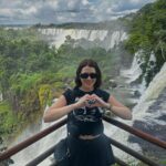 María Karla Gómez Instagram – A mi que no me lo cuenten, yo quiero ir a vivirlo 🇦🇷🙌🏻💙 !!!

Alguna vez te han dado una visa y el mismo día te la han anulado ?, pues a mí sí.En noviembre del 2023 cuando me presenté a la embajada de Argentina en Ecuador para pedir la visa, el mismo día que me la entregaron la anularon porque mi pasaporte ya casi se vencía y el tiempo no me daría para entrar y salir legalmente a Argentina.El embajador decidió anularla y me dijo que volviera con un nuevo pasaporte para poder emitirla y viajar sin problema.Ese día me sentí muy mal porque después de todo mi esfuerzo para recibir esa visa, una vez más tenía que esperar y volver, pero no me di por vencida y volví con todaaaa.A veces las cosas no se dan cuando queremos, sino cuando deben ser.Es preciso ser pacientes para recibir la recompensa 🙏🏻.

Argentina estás en mi corazón para siempre, que viaje tan enriquecedor, cada rincón de tus calles y de tu buena onda se quedó conmigo 🤍

#travelargentina #argentina🇦🇷 #viajandoando