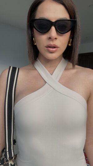 María Karla Gómez Instagram - Pa’ llegar a este nivel tienes que nacer de nuevo 🇨🇺🔥😎

#cubana #flowcaribeño #decubapalmundo