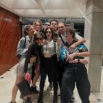 María Karla Gómez Instagram - A mi que no me lo cuenten, yo quiero ir a vivirlo 🇦🇷🙌🏻💙 !!! Alguna vez te han dado una visa y el mismo día te la han anulado ?, pues a mí sí.En noviembre del 2023 cuando me presenté a la embajada de Argentina en Ecuador para pedir la visa, el mismo día que me la entregaron la anularon porque mi pasaporte ya casi se vencía y el tiempo no me daría para entrar y salir legalmente a Argentina.El embajador decidió anularla y me dijo que volviera con un nuevo pasaporte para poder emitirla y viajar sin problema.Ese día me sentí muy mal porque después de todo mi esfuerzo para recibir esa visa, una vez más tenía que esperar y volver, pero no me di por vencida y volví con todaaaa.A veces las cosas no se dan cuando queremos, sino cuando deben ser.Es preciso ser pacientes para recibir la recompensa 🙏🏻. Argentina estás en mi corazón para siempre, que viaje tan enriquecedor, cada rincón de tus calles y de tu buena onda se quedó conmigo 🤍 #travelargentina #argentina🇦🇷 #viajandoando