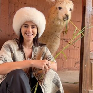 María Karla Gómez Instagram - Peruuuu, que placer estar aquí 🇵🇪🥹🤍.Eres impresionante y tu gente maravillosa…

Ph @josephgeffrey (gracias por captar los mejores momentos) 🙈✅📸 

@vivacuscoperu