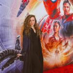 María Rubio Sánchez Instagram - Casi cuatro años de diferencia entre ambas fotos. It's been a long way. Muy feliz de haber podido asistir a la Premiere Mundial de #SpidermanNoWayHome y de este paseito tonto que me he dado por Los Ángeles. Vais a disfrutar de la película como enanos. De verdad, de corazón. BRUTAL. @sonypicturesspain