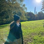 María Rubio Sánchez Instagram - Picnic en el central park porque nos encantan los clichés 🧺