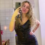 María Rubio Sánchez Instagram - Un año más sirviendo coño. No me da tiempo a hacerme fotos decentes, es lo que hay. 2023 lo ha petado, a ver a dónde me lleva el siguiente año, pero siempre hacia arriba. Feliz 2024 😛