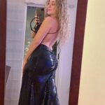 María Rubio Sánchez Instagram - Un año más sirviendo coño. No me da tiempo a hacerme fotos decentes, es lo que hay. 2023 lo ha petado, a ver a dónde me lleva el siguiente año, pero siempre hacia arriba. Feliz 2024 😛