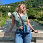 María Rubio Sánchez Instagram - Hakone en un día soleado para este girasol, que se va a recrear durante los siguientes tres meses en este viaje porque este año no va a hacer apenas vacaciones de verano ☀️