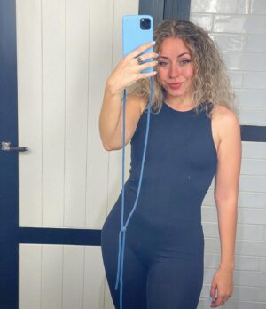 María Rubio Sánchez Instagram - 1. Mi outfit de la velada
2. Oleee ya hemos llegaooo (entró a la vez que nosotros Belen esteban irradiando felicidad)
3. Mi outfit de la velada otra vez
4. Unas vistas preciosas y detrás el Civitas metropolitano
5. Bueno para de hacer fotos ya
6. Bastaaa pero me vi linda
7. Una persona majisima 
8. Opanien y Stirling siendo los mejores cantantes, y si no entendéis la referencia buscad “estopa infrecuentes” en youtube ;)

A ver qué nos depara el resto de Julio ✨❤️