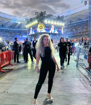 María Rubio Sánchez Instagram - 1. Mi outfit de la velada
2. Oleee ya hemos llegaooo (entró a la vez que nosotros Belen esteban irradiando felicidad)
3. Mi outfit de la velada otra vez
4. Unas vistas preciosas y detrás el Civitas metropolitano
5. Bueno para de hacer fotos ya
6. Bastaaa pero me vi linda
7. Una persona majisima 
8. Opanien y Stirling siendo los mejores cantantes, y si no entendéis la referencia buscad “estopa infrecuentes” en youtube ;)

A ver qué nos depara el resto de Julio ✨❤️