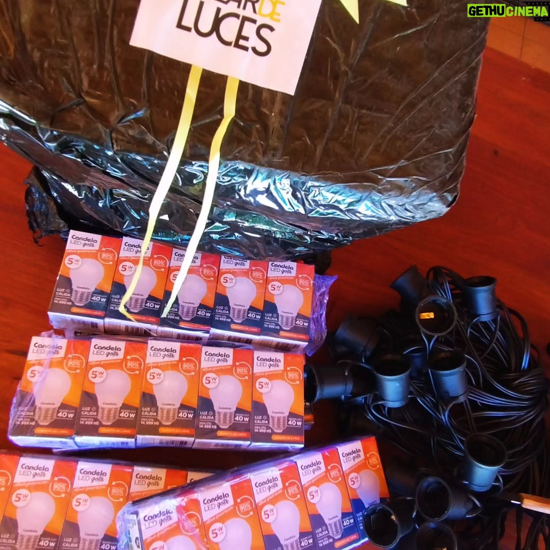 María Valenzuela - 0.9K Likes - Siempre elijo a bazar de luces para iluminar mi casa xq me asesoran, tienen rápida entrega y mucha variedad de productos para iluminar casas, bares, locales, oficinas, hoteles, etc. 🏮🏮🏮
Les conseguí un descuento si van de mi parte 10% OFF en toda la tienda www.bazardeluces.com.ar con el cupón MariayMalena 👩🏼❤️👩🏻