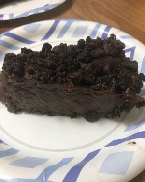Mara Wilson Instagram - I made pudding pie with a GF Oreo crust for a friend for Christmas and it was AMAZING. Hope you all are having great holidays!