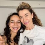 Marcela Carvajal Instagram - Gracias @emilia_ashtangayoga por ese final y comienzo de año con #Ashtanga. Feliz año para todos y les deseo un año lleno de salud y prosperidad!!
