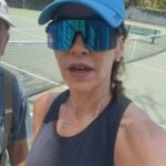 Marcela Carvajal Instagram - Here I am with my friend #pasquale. #tennis has no age boundaries and he’s been really patient with me. Please don’t miss the 🐝 at the end of the reel. The most entertaining part of the reel.Thank you #paquale. El tennis no tiene barreras de edad, de género de nada! #pasqual a sus 77 años ha sido un compañero de tennis paciente y consistente. Les gusta el tennis? Que deporte practican? El deporte siempre será motivo de unión!! ( no se pierdan la abejita al final del reel! Es lo más entretenido de todo el video!)