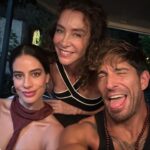 Marcela Carvajal Instagram – Llegué a la recta final de este proyecto y estoy feliz, no solo por el trabajo hecho sino por haber conocido a un grupo de personas espectaculares.  El equipo delante y detrás de cámaras inmejorable!  Aquí algunas fotos de muchas que les iré mostrando.  Ya saben cuál es el proyecto? Los leo