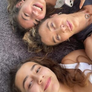 Marcela Carvajal Instagram - Yo y ….mis chicas.  Me…. and my girls.