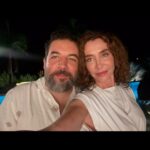 Marcela Carvajal Instagram – Este es un pequeño homenaje a todo ese equipo que trabajo detrás de cámaras en PF2.  Grabaciones nocturnas, con frío, con calor, con sueño, con mosquitos, pero siempre dando lo mejor! Gracias @tisproductions_ y @netflixcolombia.  Great team behind cameras! We worked hard but giving the best!! Thank you guys!