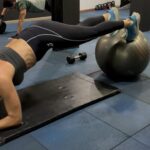 Marcela Carvajal Instagram – No hay como trabajar el jet lag y las horas sentada (en un avión y en una peluquería), en un gimnasio.  Aquí en Bogotá en el mejor training @stepaheadfitness en #rosales.  Best way to to work the jet lag and the hours sitted in a plane and in the hair dresser.  Here in #bogotá with the best @stepaheadfitness