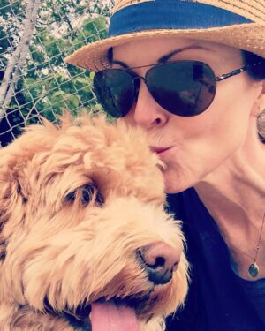 Marcia Cross Instagram - Happy Sunday!!
Love me and Pip
💗🐶
#labradoodle #love