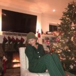 Marcia Cross Instagram - Might stay in my pj’s all day!! Merry Merry Merry Everything to All. ❌⭕️❌⭕️❌⭕️🙏🏻