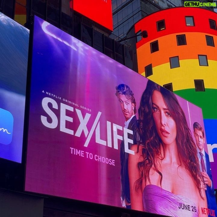 Margaret Odette - 3.7K Likes - We made it to Times Sq Baybeeeeeš„³
@sexlife
@netflix
@sarahshahi
@adam_demos @realmikevogel
@littleruke
@margaretodette
#timessquarebillboards