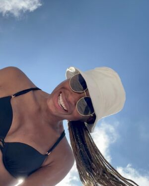 Margaret Odette Instagram - Sundayzzzzed…Started my bday off in paradise, and ended it drenched in love from my community near and far!
🙏🏾
🙏🏾
🙏🏾
A joy that surpasses all understanding. That’s what you’ve given me. I am honored, I am humbled (and thanks to Netflix with the clutch timing, I’m EMPLOYED)! What a blessed up way to enter this next chapter of life. All the glory to God   love to my tribe. Thank you from the bottom of my heart🖤