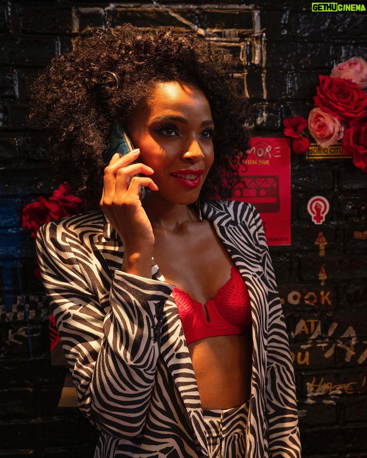 Margaret Odette - 4.1K Likes - Fashion is its own character in @sexlife, and Sasha def had someš„fits in season 1. Here are some of my faves (including 2 from scenes that were cut)!
Get ready for even more fab hair, makeup and wardrobe in S2, and let me know what you think of the lewks when they drop!
*
*
*
Season 1 Costume Design headed by @averyplewes | Hair by @nb_film_fashion | and Makeup by @kristinwayne and @ashley_rocha