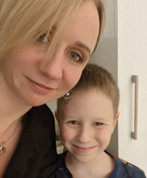 Margarita Rodina Instagram - 9 лет!!
Егор, с днем рождения!
Ты самый интересно рассуждающий ребенок. Ты не ешь мясо- потому что это не вкусно и жалко. Ты пишешь деду Морозу письмо - подари, что тебе самому приятно мне подарить- хотя не каждый взрослый готов на такие слова) 
Ты обожаешь театр, как и я. И не разбрасываешься Лего!

Расти, дерзай, пробуй, развивайся, съезжай!

Люблю тебя! 

#женскийстендап
#деньрождения