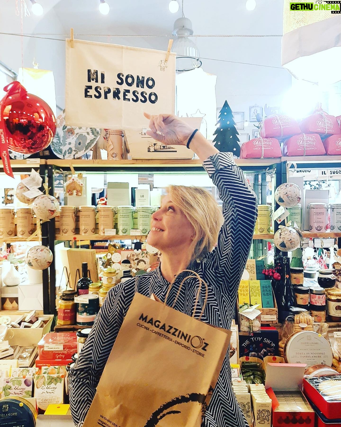 Margherita Buy - 1.9K Likes - Magazzini Oz un posto speciale!!!