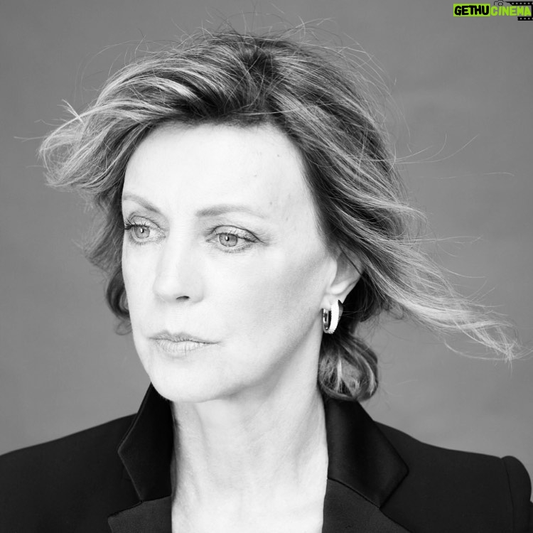 Margherita Buy - 3K Likes - #Challenge Accepted#thanks to Federica tuena#womensupportingwomen #@fedetunes#toallgrandmothers foto@luisa.carcavale