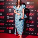 Margherita Vicario Instagram - Mi fanno male gli zigomi da quanto ho sorriso ieri sera all’anteprima milanese di “Gloria!”. GRAZIE INFINITE a tutti gli amici musicisti e non che sono venuti a scoprire il film. 🕊️❤️ Grazie a @galateabellugi ed @elio_eelst elegantissimo attore cinematografico! A @_______dade 🕳️ A @01distribution @rai_cinema @tempestafilm @japoco_b @metatronmgmt @pietrocamonchia @camilla_monge @islandrecords_it @lindanegrini @goigest girlz @t3kneagency @spaziocinema A @simonesifufurlan per la cura, a @viviennewestwood che un total look più Gloria! di così non si poteva))) A @beabongiasca 💍 A @grant_hairdresser per avermi pettinato A @raffaeleschioppomakeup 💥 e a tutte le persone che stanno lavorando all’uscita di questa creatura. DALL’11 APRILE AL CINEMA, “GLORIA!” sulle sue gambe. A chi l’ha già visto, grazie per le parole e gli sguardi❤️ 📸 @clara.parmigiani