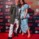 Margherita Vicario Instagram - Mi fanno male gli zigomi da quanto ho sorriso ieri sera all’anteprima milanese di “Gloria!”. GRAZIE INFINITE a tutti gli amici musicisti e non che sono venuti a scoprire il film. 🕊️❤️ Grazie a @galateabellugi ed @elio_eelst elegantissimo attore cinematografico! A @_______dade 🕳️ A @01distribution @rai_cinema @tempestafilm @japoco_b @metatronmgmt @pietrocamonchia @camilla_monge @islandrecords_it @lindanegrini @goigest girlz @t3kneagency @spaziocinema A @simonesifufurlan per la cura, a @viviennewestwood che un total look più Gloria! di così non si poteva))) A @beabongiasca 💍 A @grant_hairdresser per avermi pettinato A @raffaeleschioppomakeup 💥 e a tutte le persone che stanno lavorando all’uscita di questa creatura. DALL’11 APRILE AL CINEMA, “GLORIA!” sulle sue gambe. A chi l’ha già visto, grazie per le parole e gli sguardi❤️ 📸 @clara.parmigiani