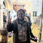 Margherita Vicario Instagram - Com’ero sul set Vs come sono veramente 😏❤️‍🔥 (o Del Fascino del Set) GLORIA! è ancora al cinema. 🕊️🕊️🕊️ . @01distribution @tempestafilm @rai_cinema