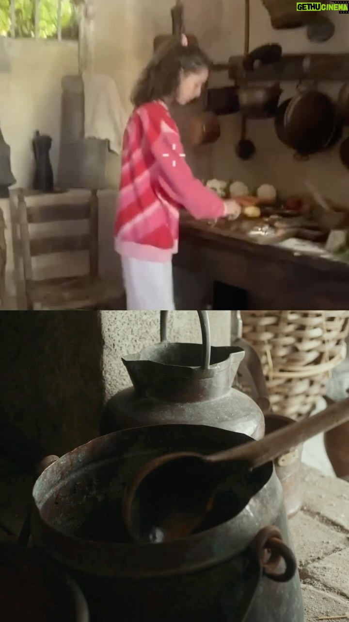 Margherita Vicario - 1.5K Likes - Un po’ regista, un po’ coreografa: tutta la passione e il talento di Margherita Vicario si respiravano già sul set di #Gloriailfilm 💖 Goditi lo straordinario risultato sul grande schermo e fatti travolgere dalla sua energia contagiosa!
Gloria! di Margherita Vicario è adesso al cinema.
Con Galatea Bellugi, Carlotta Gamba, Veronica Lucchesi (@rappresentantelista), Maria Vittoria Dallasta, Sara Mafodda, Paolo Rossi, Elio (@elio_eelst), Natalino Balasso, Anita Kravos, Vincenzo Crea, Jasmin Mattei, Gioele Pagura. Una produzione Tempesta con Rai Cinema e co-prodotto da Tellfilm.
@rai_cinema
@margheritavicario
@uncantobrasileiro
@_dade
@tempestafilm
@elio_eelst
@tell.film
@galateabellugi
@carlottagamba_
@veronica___l
@mariavittoria.dallasta
@sara_mafodda_
@paolo_rossi_ufficiale
@anitakravos
@vincenzo.crea
@jasminamattei