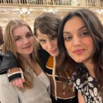 Margherita Vicario Instagram - “GLORIA!” é stato il film di chiusura del @bifest! Grazie per queste 36 ore insieme a queste due meraviglie. @carlottagamba_ e @galateabellugi mi mancava avervi vicino, e ieri il pubblico di Bari ha amato le vostre LUCIA E TERESA. E io non vedo l’ora di rivedervi per ciacolare, ascoltarvi e girarvi intorno. Grazie di tutto @01distribution @rai_cinema e dulcis in fundo a @japoco_b e @tempestafilm ❤️ A @marni, @scarosso, @beabongiasca e @simonesifufurlan per la carinezza in ogni dove. “GLORIA!” dall’ 11 aprile al cinema. Baci M. Foto di @rocco_giurato