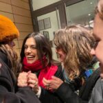 Margherita Vicario Instagram - E non sai quanto ti voooooo glio bene…. Post dedicato agli amici, per come mi fanno sentire. I biglietti del nuovo tour che partirà a maggio sono disponibili dappertutto. GLORIA! il film esce l’11 aprile al cinema, c’è tantissimo lavoro ancora da fare e tantissimo ne è stato fatto e non vedo l’ora possiate vederlo tutti. Il mondo intorno è sempre più complicato e doloroso. Mi riguardo le foto felici e guardo a domani. Baci