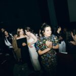 Margherita Vicario Instagram - GLORIA! é a cinema. In tanti cinema. Abbiatene cura, fatelo passare di mano in mano, bocche e orecchie. Gli hanno voluto bene in molti a questa storia. E molti ne fanno parte. Ora anche voi! Grazie, ci vediamo ai saluti in sala saranno tanti e in tutta Italia. Guardateli sulla pagina di @01distribution Io cerco di aggiornarvi sempre Grazie vi voglio bene. A dopo! Grazie @sara_sabatino per aver immortalato questo momento. 🕊️🕊️🕊️🕊️🕊️ @tempestafilm @rai_cinema
