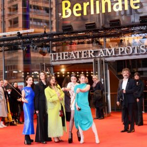 Margherita Vicario Instagram - Ho ancora negli occhi la bellezza folgorante delle ragazze, gli sguardi incoraggianti dei produttori, i sorrisi della troupe, dei miei collaboratori, le danze sfrenate di tutti, compresa la falange di famiglia e amici arrivata a sostenermi. 
Grazie a tutti.
Come ha detto qualche critico: c’è amore, passione ed energia in ogni fotogramma. Nessuno lo può negar❤️

“GLORIA!”
Venite a vederlo al cinema l’11 aprile?

Grazie @berlinale @tempestafilm @01distribution @rai_cinema @japoco_b @la_jonny_8 @uncantobrasileiro @_______dade styled by @simonesifufurlan 
FOTO di @rocco_giurato