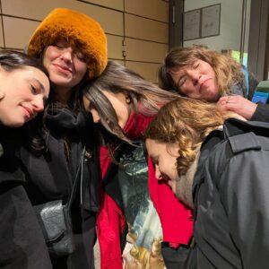 Margherita Vicario Instagram - Ho ancora negli occhi la bellezza folgorante delle ragazze, gli sguardi incoraggianti dei produttori, i sorrisi della troupe, dei miei collaboratori, le danze sfrenate di tutti, compresa la falange di famiglia e amici arrivata a sostenermi. 
Grazie a tutti.
Come ha detto qualche critico: c’è amore, passione ed energia in ogni fotogramma. Nessuno lo può negar❤️

“GLORIA!”
Venite a vederlo al cinema l’11 aprile?

Grazie @berlinale @tempestafilm @01distribution @rai_cinema @japoco_b @la_jonny_8 @uncantobrasileiro @_______dade styled by @simonesifufurlan 
FOTO di @rocco_giurato