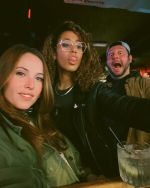 Margot Bingham Instagram - Ain’t no party like a #Buccees party cuz a #Buccees party don’t stooooop😎🦦

#TexasDump 

P.S. come say hi to me this weekend @pensacolapensacon 🥰