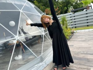Mari Okamoto Instagram - グランピング最高です☺︎
@plus_riverpool 

温水プールに綺麗なお部屋にお風呂、美味しいお食事、
綺麗な空気‼︎ また行きたいグランピング場‼︎😭

都内から車で90分✨すっごくおすすめです🙇‍♀️