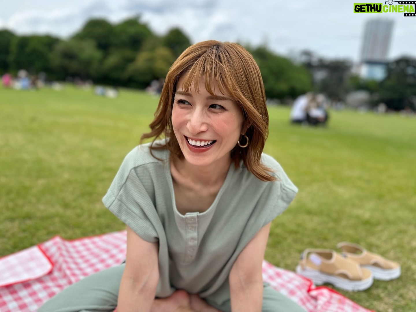 Mari Okamoto - 1.2K Likes - #新宿御苑 でリフレッシュ🍃
疲れた時に行きたくなる場所です☺️
来週は、グランピングに行くので、
明日からめちゃくちゃ頑張れそうです😭