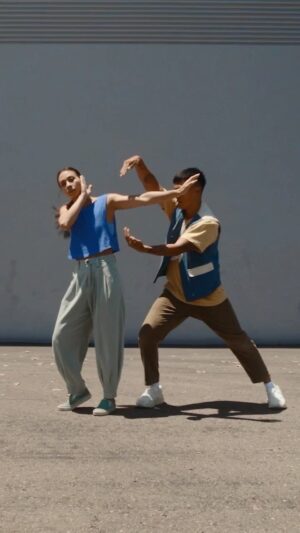 Mari Madrid Instagram - Just doing what everyone does before taking off in their nissan rogue… a choreographed dance routine. . 🦄: @cheymami 
🚙: @nissanusa #nissanpartner