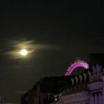 Mari Natsuki Instagram - #londondiaries #moon #beautiful #night #goodvibes Moonlit night in London………