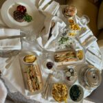 Mari Natsuki Instagram - #londondiaries #hotel #inroomdining #yummy #relax ホテルのお部屋でルームサービス🍴