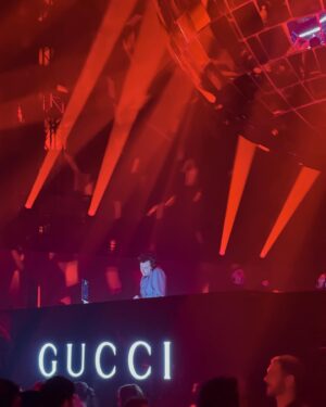 Mari Natsuki Instagram - @gucci
@sabatods
#GucciCruise25
#GucciLondra
#PR

アフターパーティーもご機嫌🎧
流石のマーク・ロンソンのdj 、ケイト・モスもノリノリでした！

#markronson 
#SHUZO