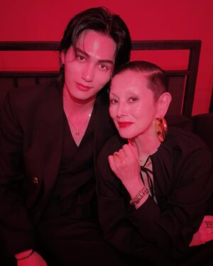 Mari Natsuki Instagram - @gucci
@sabatods
#GucciCruise25
#GucciLondra
#PR

アフターパーティーもご機嫌🎧
流石のマーク・ロンソンのdj 、ケイト・モスもノリノリでした！

#markronson 
#SHUZO