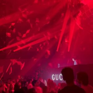 Mari Natsuki Instagram - @gucci
@sabatods
#GucciCruise25
#GucciLondra
#PR

アフターパーティーもご機嫌🎧
流石のマーク・ロンソンのdj 、ケイト・モスもノリノリでした！

#markronson 
#SHUZO