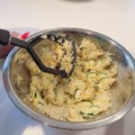 Mari Natsuki Instagram - #londondiaries #potato #bento #homemade 　　 自分で作るとおいしいね🥔🥒🌽