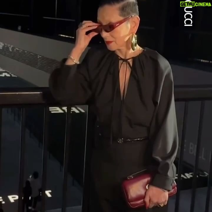 Mari Natsuki - 81.9K Likes - @gucci
@sabatods
#GucciCruise25
#GucciLondra
#PR
昨夜は、GUCCI.2025クルーズコレクションへ
デート・モダンの空間とRunwayのグリーンが、
相対的に美しかった
伝統のGUCCIとサバトの新しいクリエーションも上質で、いよいよスタートという感じ!
GUCCIの創設者は、
Londonの経験からインスピレーションを受けたそう、マリーねのshoes、bag、Glasses のRosso Ancora ColorはThe Savoy Hotel の赤!
最高な夜でした.....